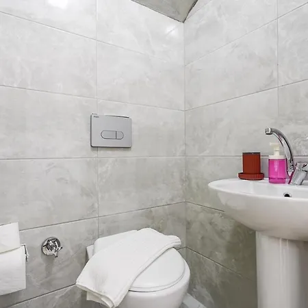 Modern Flat W Balcony 5 Min To Beach In Kemer *