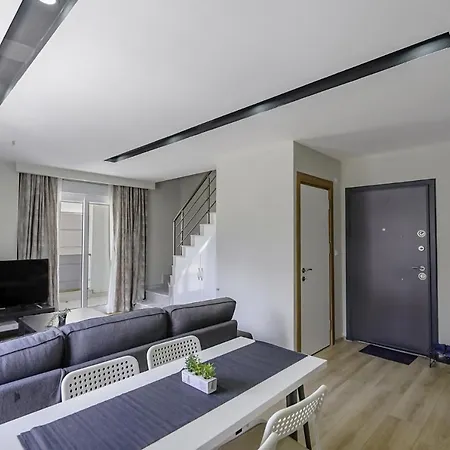 Modern Flat W Balcony 5 Min To Beach In Kemer Apartamento *