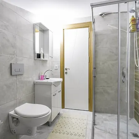 Modern Flat W Balcony 5 Min To Beach In Kemer Antalya